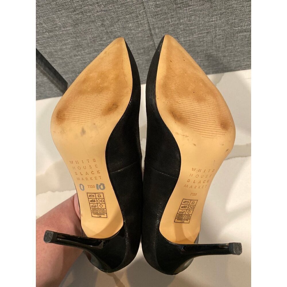 White House Black Market Embossed Black Leather Stiletto Pumps Size 7.5 Classic - Picture 5 of 7